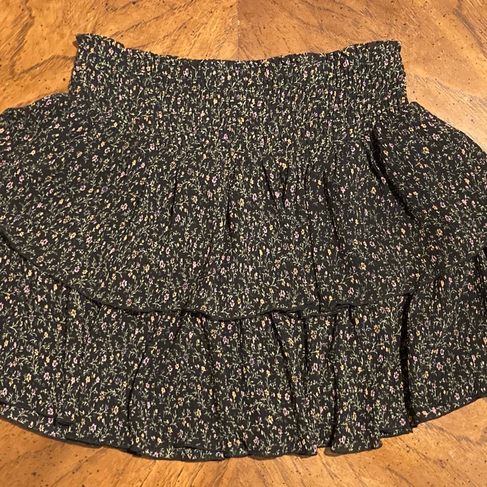 Black Floral‎ Ruffle Skirt size XSmall